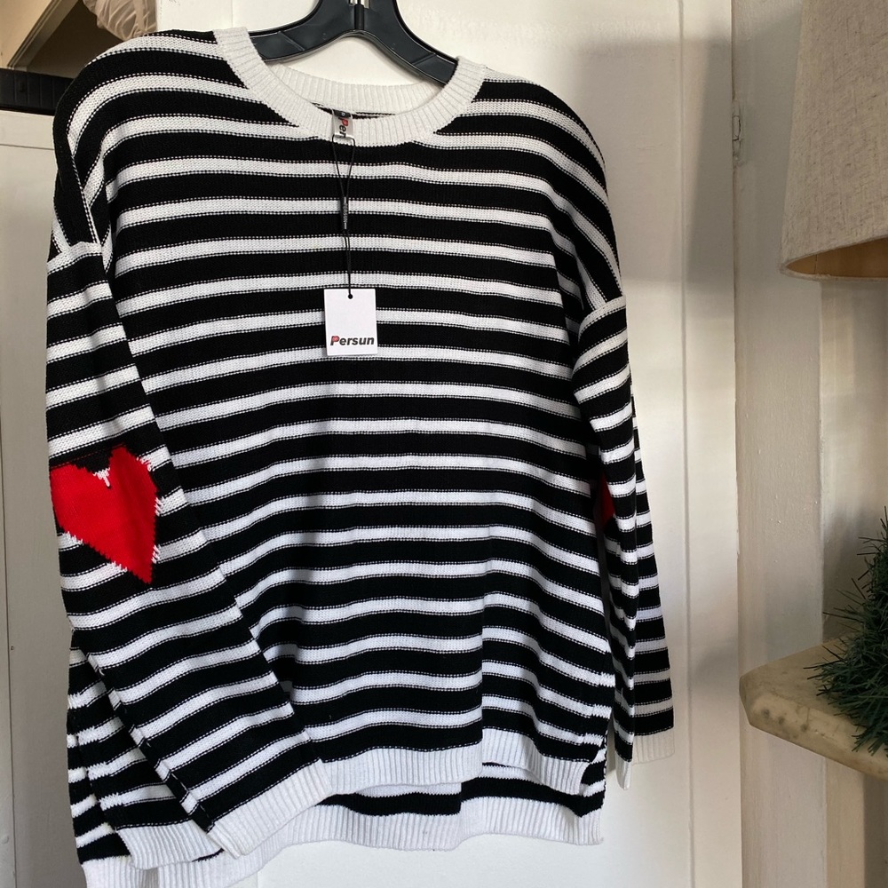 BRAND NEW B&W striped heart sleeve sweater